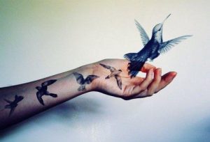 महत्त्वहीन बातों की ओर ध्यान न देना समझदारी है 