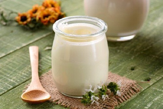 नाखोन के फंगस के लिए योगर्ट