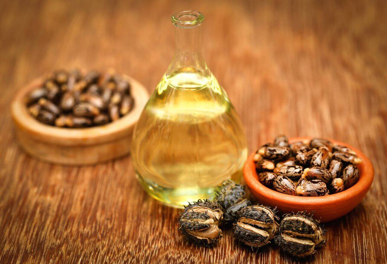 मस्सों से छुटकारा पाने के लिए कास्टर ऑयल