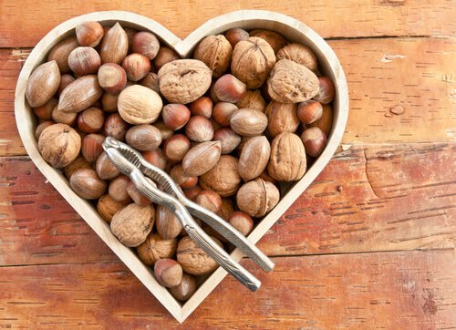 हाइपोथायरॉइडिज्म से लड़ने के लिए पिस्ता