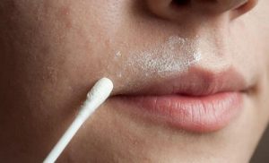 अवांछित जगहों से बालों को हटाने की तीन घरेलू तरकीबें