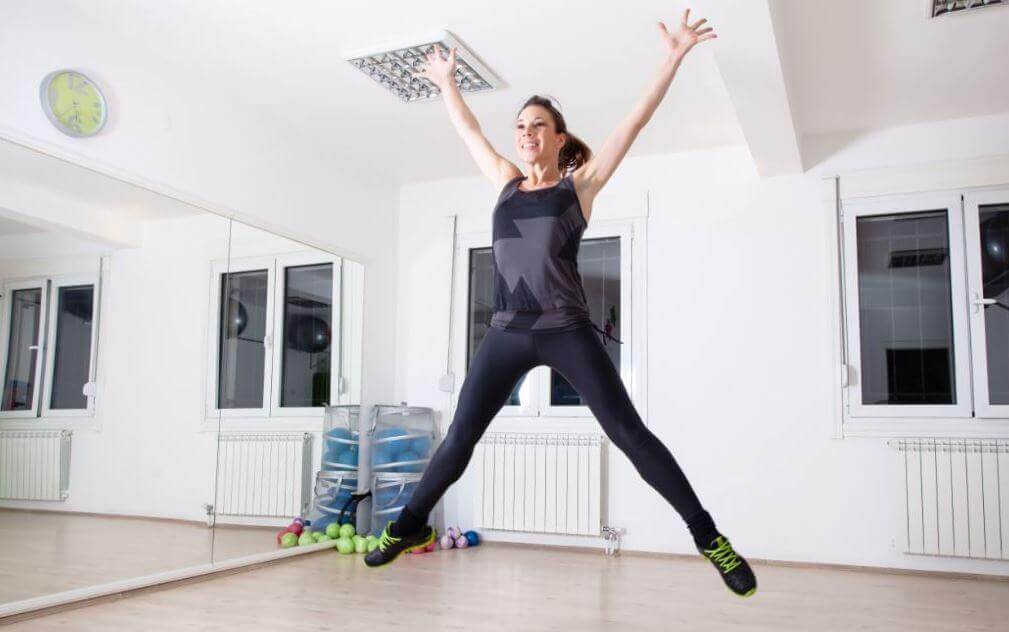 कार्डियो एक्सरसाइज: जम्पिंग जैक