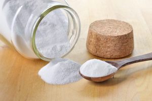 मैट्रेस के दाग-धब्बों और दुर्गंध को प्राकृतिक रूप से कैसे हटाएँ