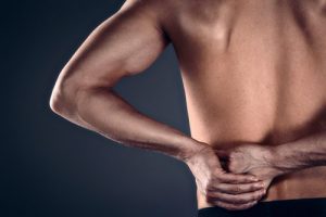 शोल्डर टेंडिनाइटिस के लिए एक्सरसाइज: सपोर्ट के साथ स्ट्रेचिंग