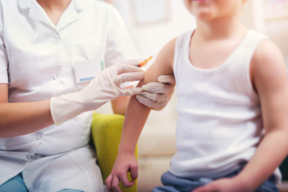 मेनिन्जाइटिस से बचाव करते टीके