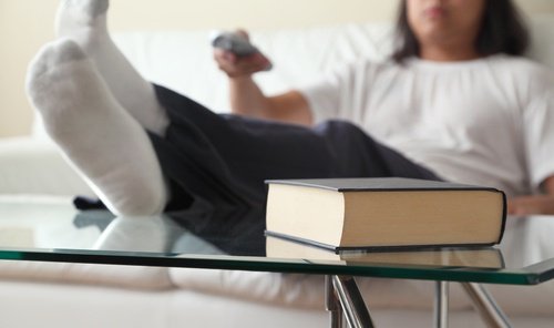 जल्दी बुढ़ापा लाने वाली आदतें - आलसी