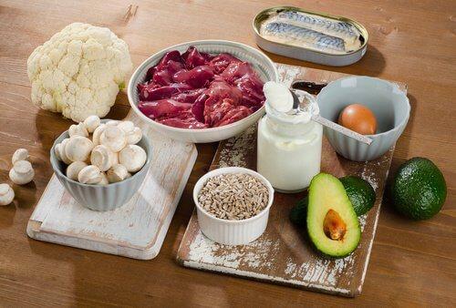 विटामिन बी का उपभोग कर आप हाइपोथाइरॉय्डिज़्म से निजात पा सकते हैं