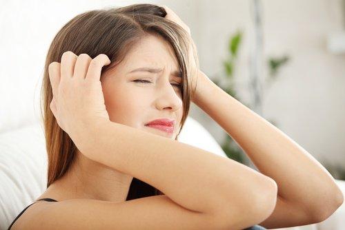 1. सिरदर्द (Headaches)