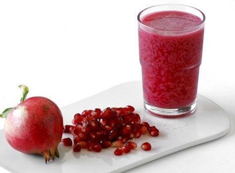 धमनियों की सफ़ाई करता है अनार का रस