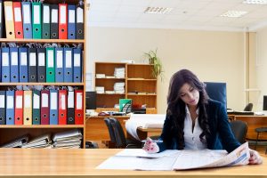 एक महीने में दो बार मेन्स्ट्रुल पीरियड के क्या कारण हो सकते हैं?