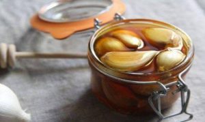 खाली पेट लहसुन और शहद लेने के लाभ