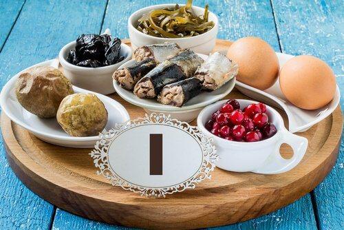 2. अपनी डाइट में सुधार करें (Improve your diet)