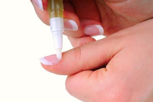 एक जवान त्वचा के लिए इस्तेमाल करें बादाम के तेल का