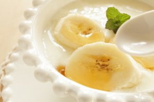 ब्रेकफ़ास्ट रेसिपी : Vegan yoghurt and banana