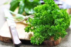 प्राकृतिक पार्सले साबुन (Natural parsley soap)
