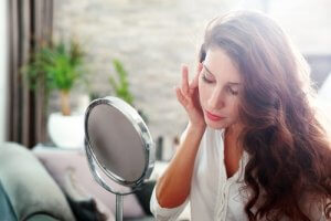 झुर्रियों से कैसे पाएं निजात (How to get rid of wrinkles)