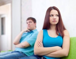 स्त्री एनोर्गेसिमिया के कारण क्या हैं?