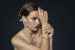 इन सात घरेलू उपायों की मदद से पाएं लंबी-लंबी पलकें