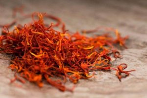 हाई कोलेस्ट्रॉल : केसर (Saffron)