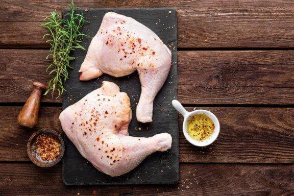 स्वादिष्ट चिकन ब्रेस्ट बनाने की दो अनूठी रेसिपी
