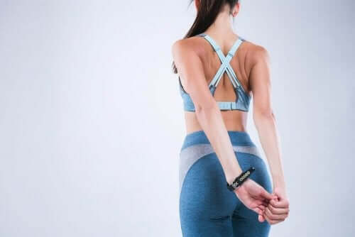 4 स्ट्रेचिंग एक्सरसाइज जो आपका पॉस्चर ठीक कर सकती हैं