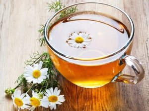 सिरदर्द : कैमोमाइल अर्क (Chamomile infusion)