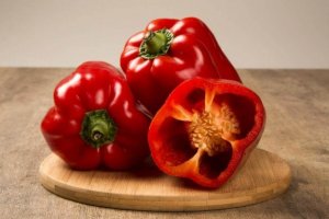 आँखों की सेहत : शिमला मिर्च (Pepper)