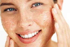 त्वचा को साफ-स्वच्छ और मुलायम : Exfoliate your skin