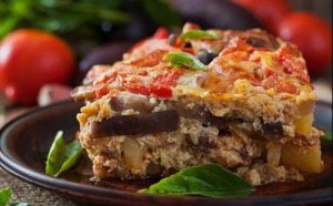 ग्रीक मूसाका Moussaka और इसके अलग-अलग रूप