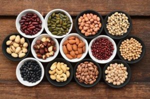 जिंक की खुराक : सूखे मेवे (Nuts)