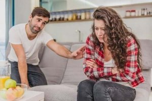 भावनात्मक रूप से एब्युसिव रिलेशन के 5 वार्निंग संकेत