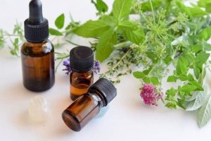 कैंडिडा वृद्धि को रोकता है लहसुन