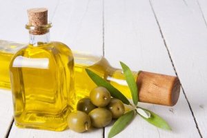 खूबसूरत पलकें : जोजोबा तेल (Jojoba oil)